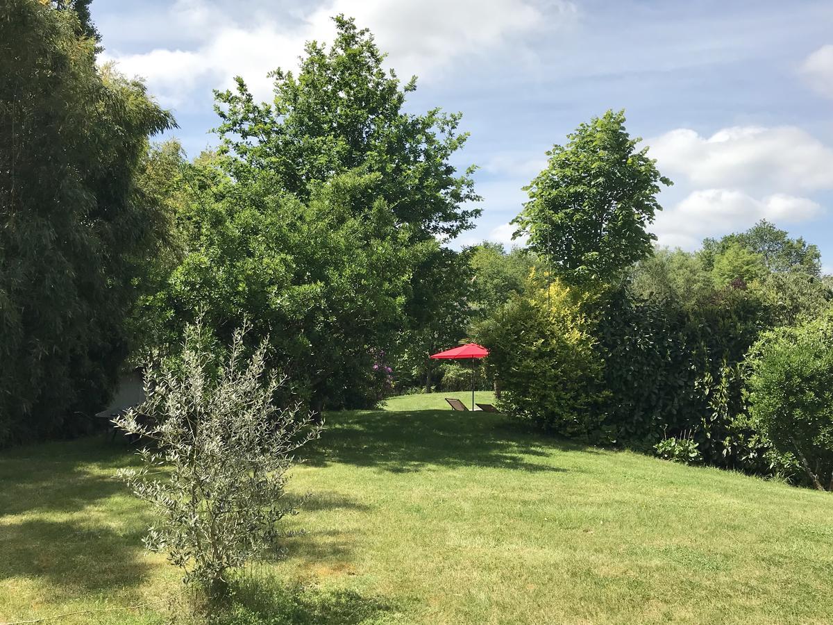 Les Arbres Rouges Panzió Sucé Kültér fotó